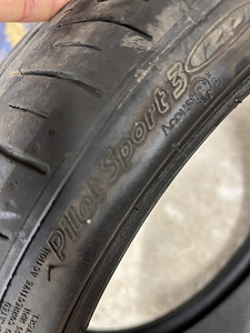 Michelin pilot Sport3 245/35 R20 (2 foto / 4)