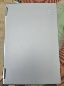 Lenovo Yoga 720-15IKB i7 8GB RAM Geforce GTX1050 (2 foto / 3)