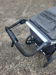 Thule Urban Glide 2 (5 фото из 7)