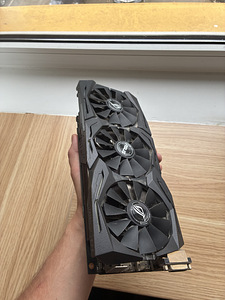 Asus rog strix 1060 6gb (2 foto / 4)