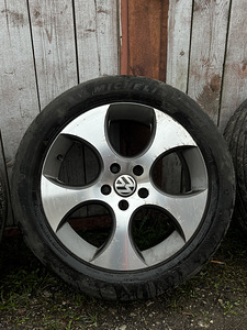 Veljed Volkswagen R17 (7 foto / 10)