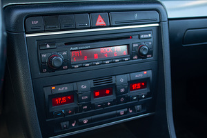 Audi A4 B7 1.8T + LPG (10 foto / 10)