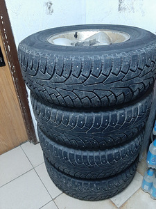Шины 235/75R 15 Hakkapeliita с дисками 4 шт (2 фото из 2)