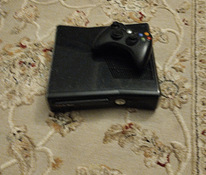 Xbox 360 black + Metro 2033
