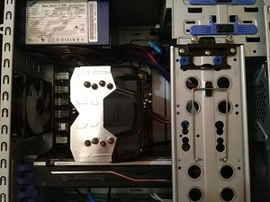 Xeon E5-2650v2/X79/32GB RAM/SSD 128GB/Radeon RX 470 8GB (7 foto / 9)