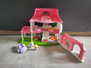 Little people maja