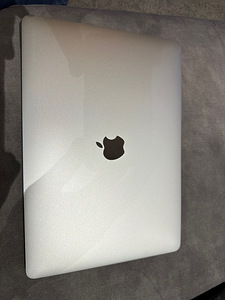 Macbook pro 13 inch 2018 3 thunderbolt (2 foto / 5)