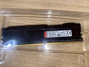 Оперативная память DDR4 4-8Gb (4 фото из 6)