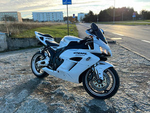 Honda Fireblade CBR 1000RR (2 foto / 5)