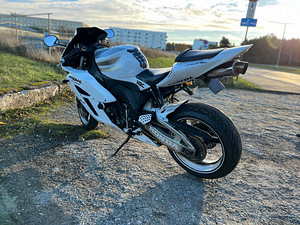 Honda Fireblade CBR 1000RR (4 foto / 5)