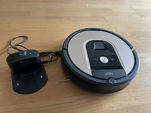 Робот-пылесос iRobot roomba966 (1 фото из 3)