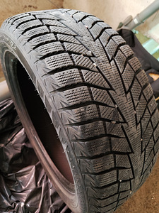 Talverehvid hankook winter icept iz2 215 50 r17 (1 foto / 4)