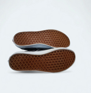 Vans (4 foto / 5)