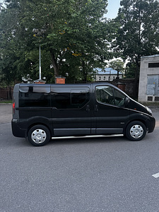 Opel Vivaro 1.9 (8 foto / 10)