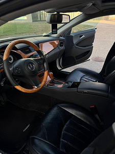 Mercedes Benz CLS 320 W219 (7 foto / 14)