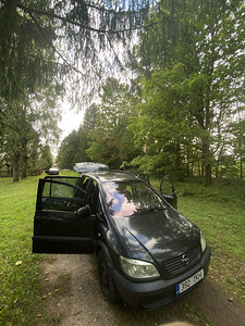 Opel zafira (1 foto / 6)