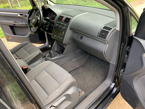 Vw Touran 1.9 osamaksevõimalusega (5 foto / 12)
