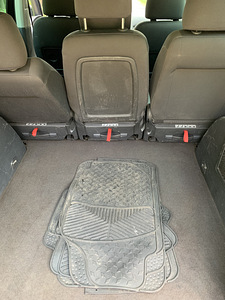 Vw Touran 1.9 osamaksevõimalusega (12 foto / 12)