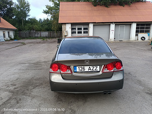 Honda Civic 2007 (2 foto / 7)