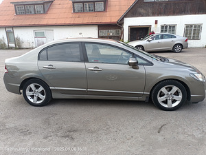 Honda Civic 2007 (3 foto / 7)