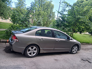 Müüa Honda Civic (2 foto / 4)