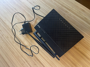 Router asus RT-N12 (1 foto / 1)
