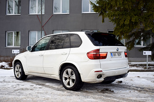BMW X5 E70 3.0D Sports Package (2 foto / 11)