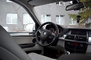 BMW X5 E70 3.0D Sports Package (7 foto / 11)