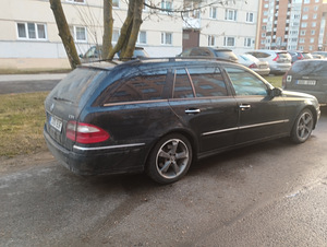 Мерседес 211 (4 фото из 4)