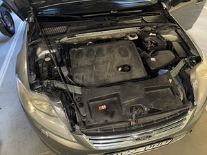 Ford Mondeo 2010 (11 foto / 11)
