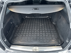 Mercedes-Benz C220d AMG Burmester (14 foto / 15)