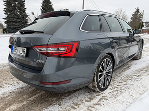 Skoda Superb L&K (4 foto / 13)