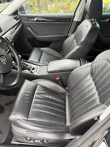 Skoda Superb L&K (5 foto / 13)