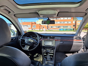 Skoda Superb 3.6 V6 191kW (9 foto / 10)
