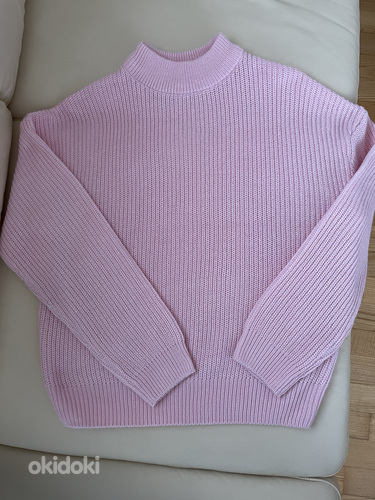 Розовый свитер. (фото #1)
