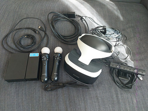 PlayStation VR + камера + 2 контроллера Move (1 фото из 6)