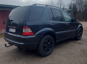 MERCEDES BENZ ML 400CDI (2 foto / 10)