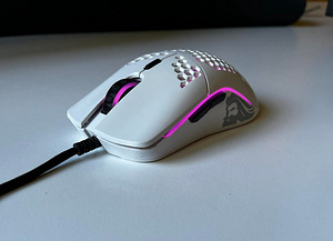 Glorious Model O Matt-valge gaming mouse (nagu uus) (1 foto / 2)