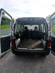 Auto Citroen Berlingo (8 foto / 15)