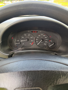 Auto Citroen Berlingo (14 foto / 15)