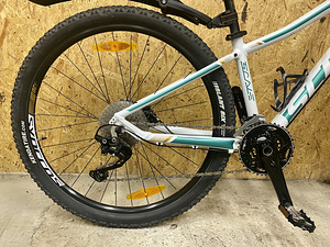Scott Contessa Scale 720, XS (7 foto / 10)