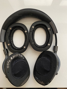 Bowers & Wilkins PX juhtmevabad kõrvaklappid (2 foto / 3)