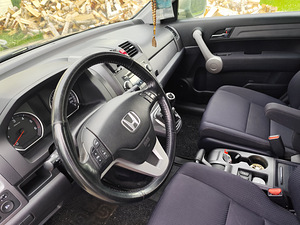 Müüa HONDA CR-V (3 foto / 7)