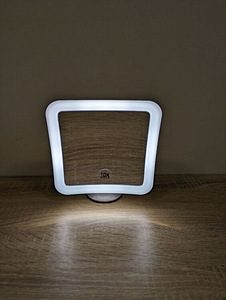 Fancii suurenduspeegel 10 X. LED-valgustusega (2 foto / 4)