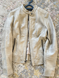 Guess xs jope (1 foto / 2)