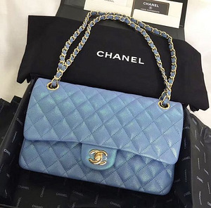 Chanel classic helesinine kott (1 foto / 2)