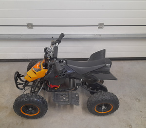 Laste elektriline atv (3 foto / 4)