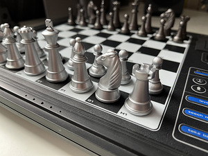 Saitek Mephisto Chess Trainer (3 foto / 5)