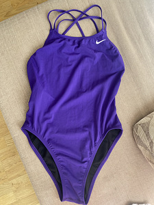 Uus Nike ujumistrikoo s 36 (1 foto / 2)
