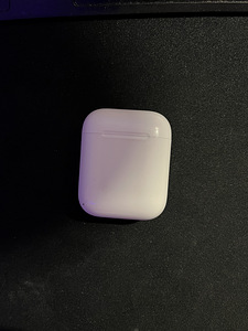 Airpods 2nd gen AINULT LAADIMISKARP (1 foto / 2)
